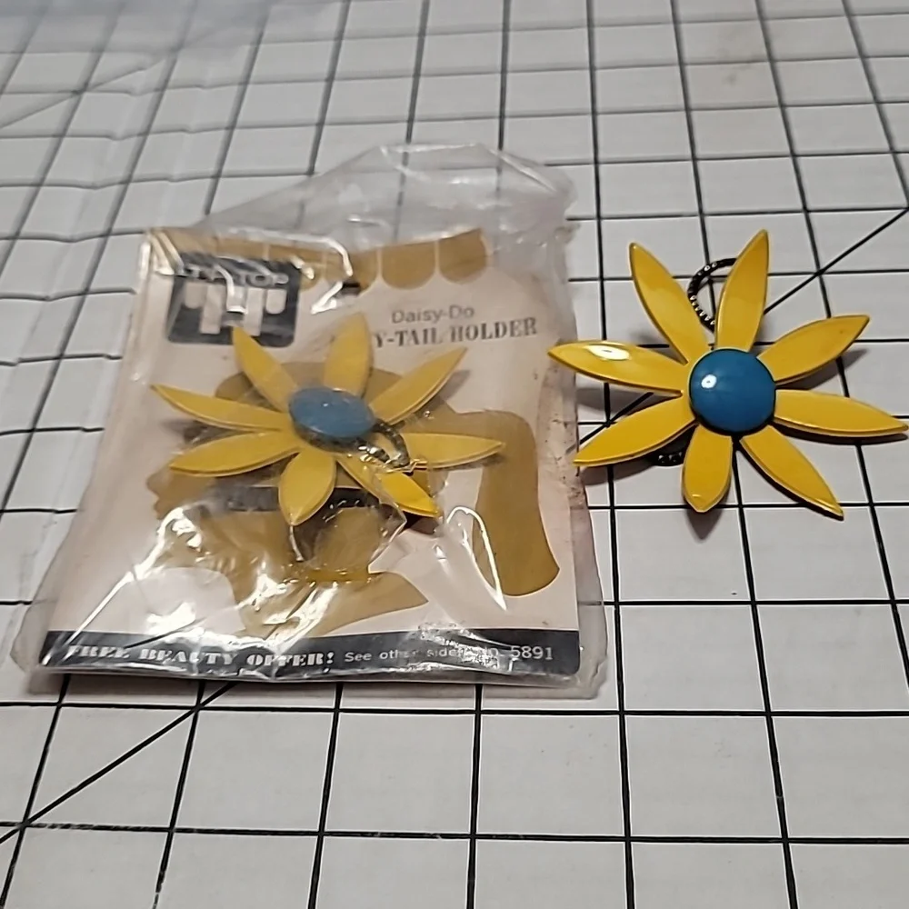 Vintage‎ Tip-Top Pony-Tail Holders, NIP, Two (2) Matching Hair Accessories